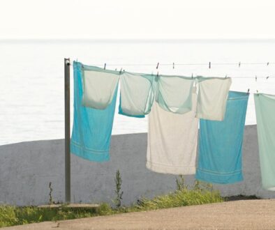 Suszenie odzieży w górach – metody awaryjne w warunkach wilgoci