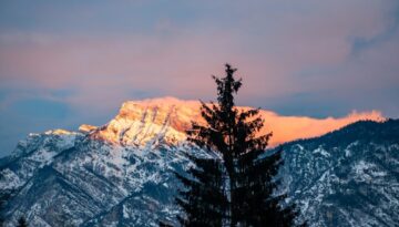 Nocleg w górach – wybór miejsca, przepisy i logistyka biwaku