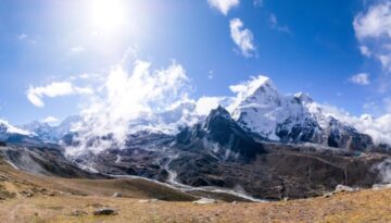 Termos na wyprawę w góry – utrzymywanie temperatury w ekstremach